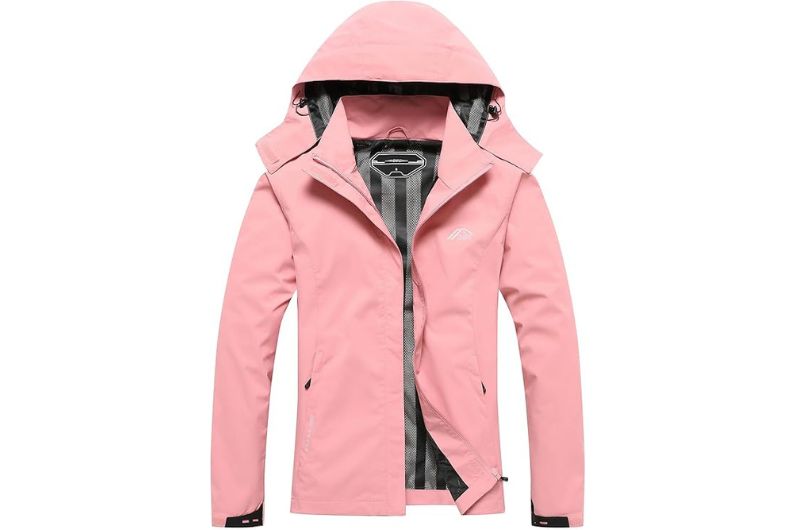 Windbreakers for Travel: Stylish Comfort Essentials 7 6 3