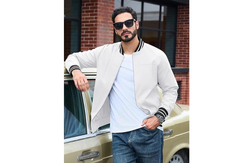 Customer Reviews on Windbreakers: Honest Feedback 7 6 5